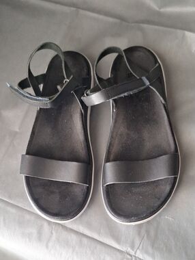 Teva Terra Float Livia Leather Sandals Size 7 Womens